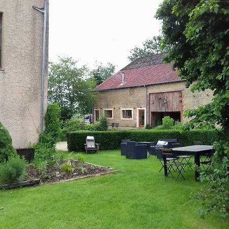 Thirifays, De بيت للعطل