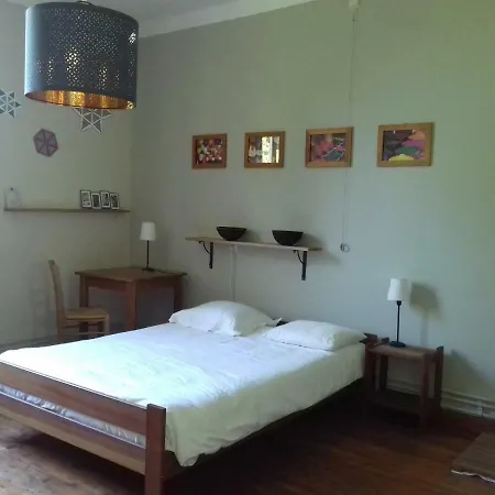 Thirifays, De Feriehus